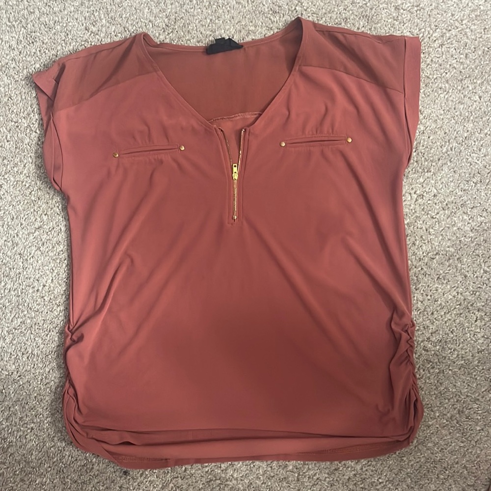 Cute brown orange maternity shirt!